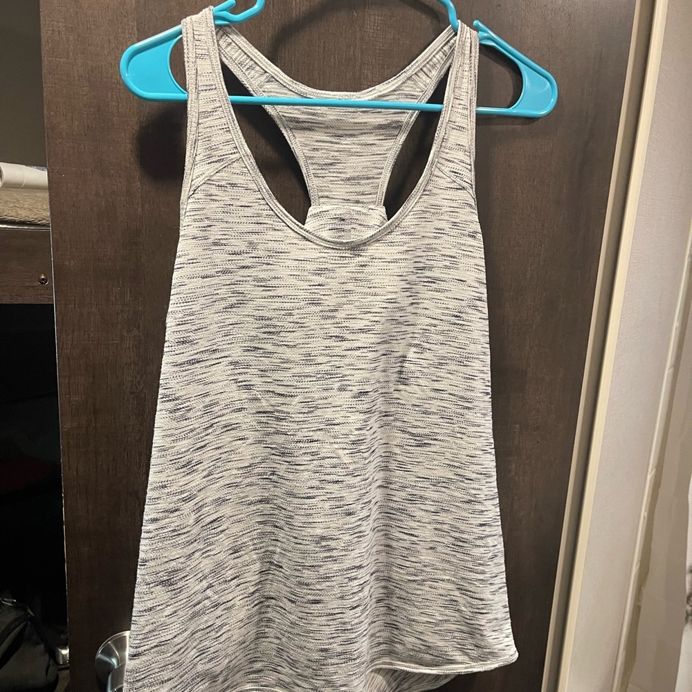 Lululemon tank top size 10